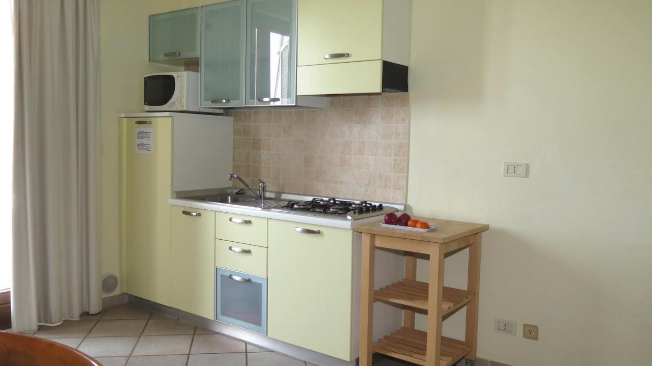 Residenza Turistico Alberghiera Corallo Кастільйоне-делла-Пеская Екстер'єр фото