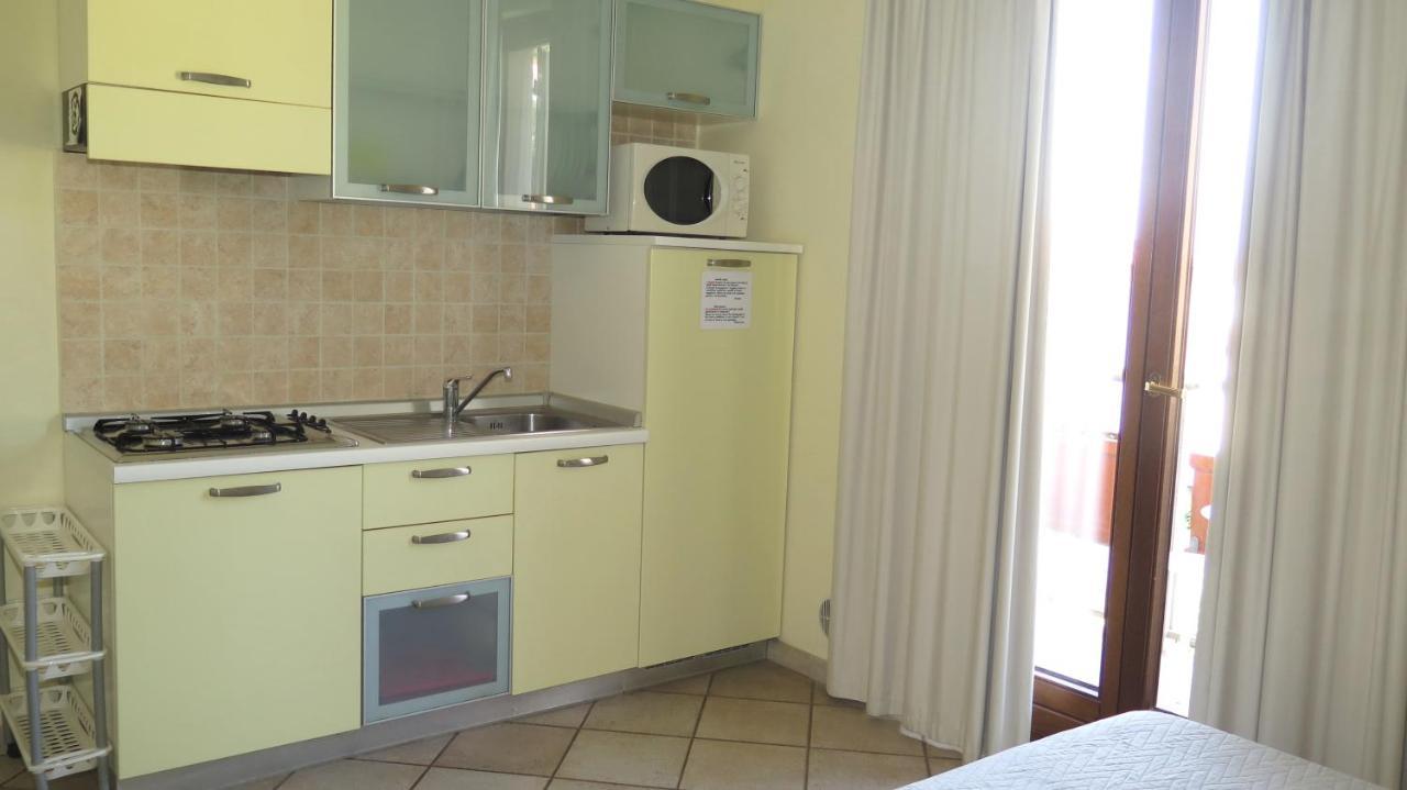 Residenza Turistico Alberghiera Corallo Кастільйоне-делла-Пеская Екстер'єр фото