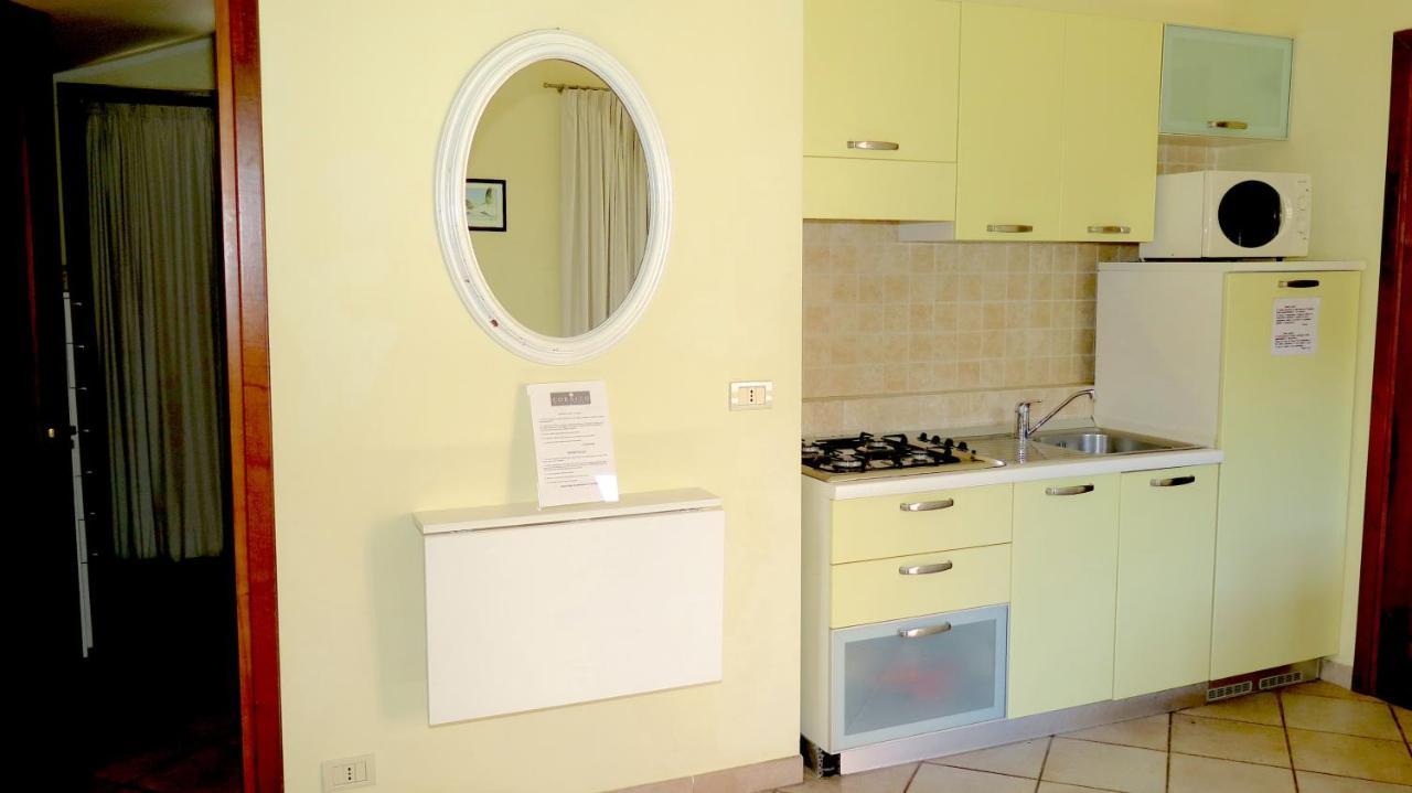 Residenza Turistico Alberghiera Corallo Кастільйоне-делла-Пеская Екстер'єр фото