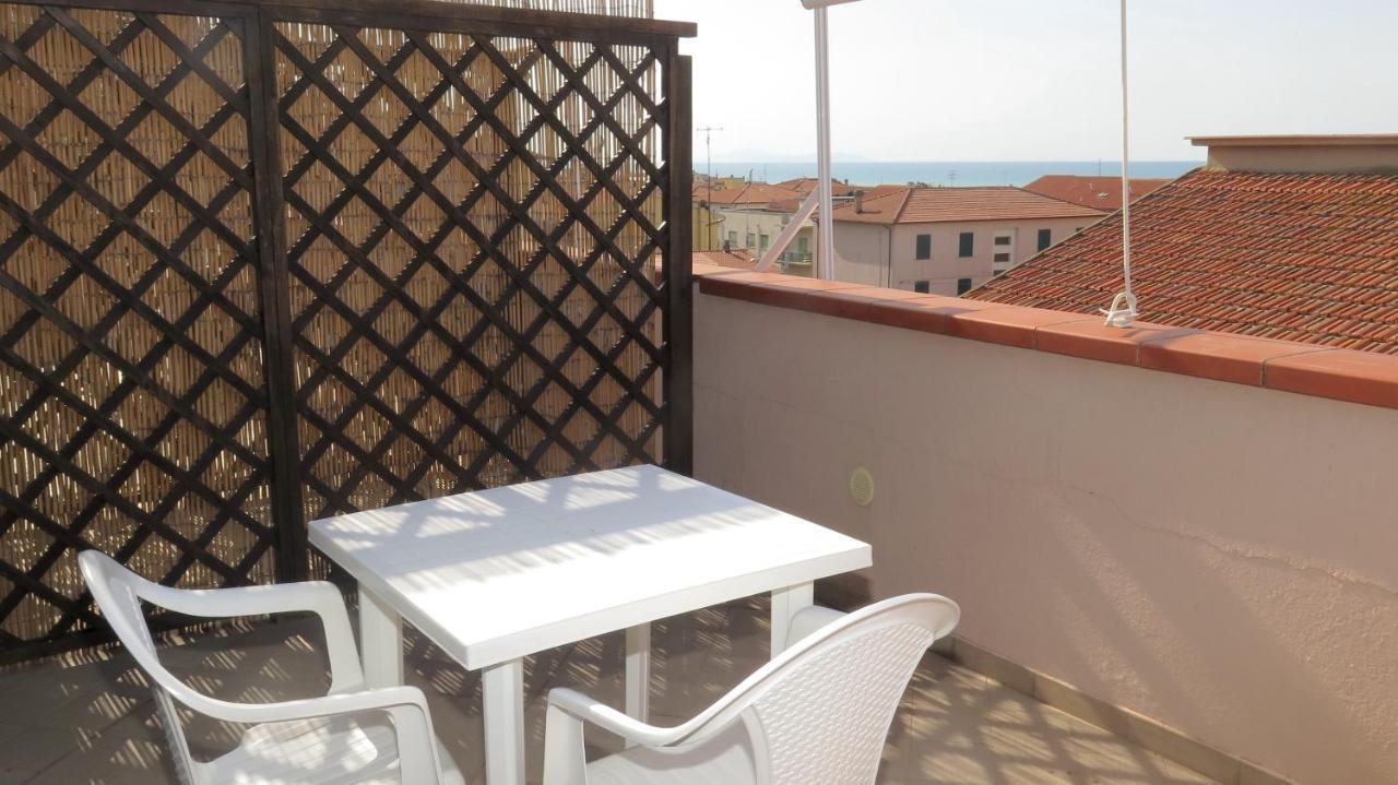 Residenza Turistico Alberghiera Corallo Кастільйоне-делла-Пеская Екстер'єр фото