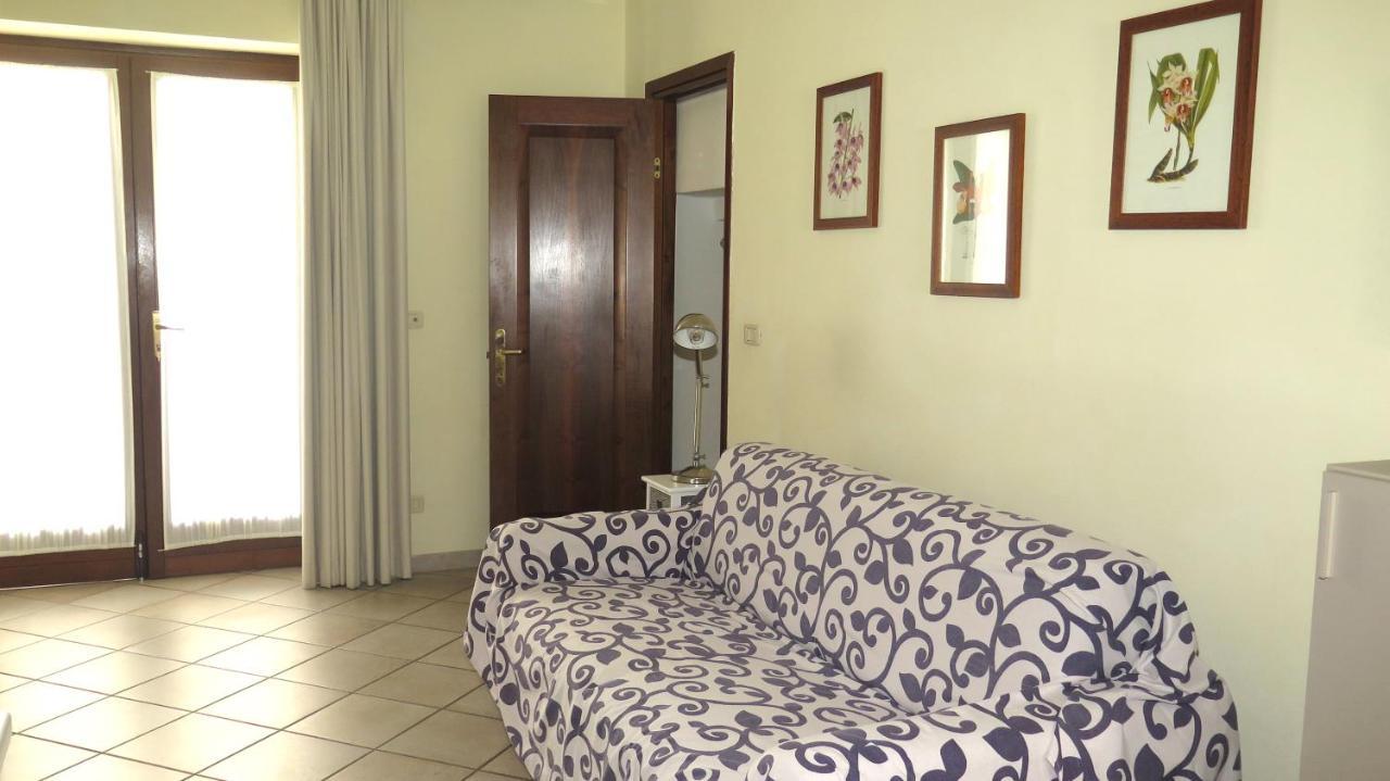 Residenza Turistico Alberghiera Corallo Кастільйоне-делла-Пеская Екстер'єр фото
