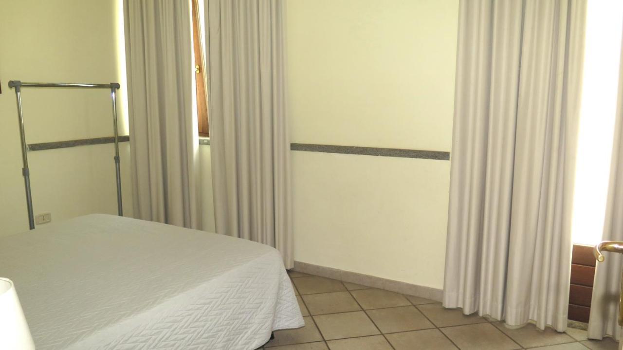 Residenza Turistico Alberghiera Corallo Кастільйоне-делла-Пеская Екстер'єр фото
