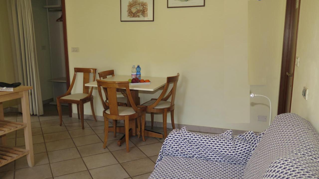 Residenza Turistico Alberghiera Corallo Кастільйоне-делла-Пеская Екстер'єр фото