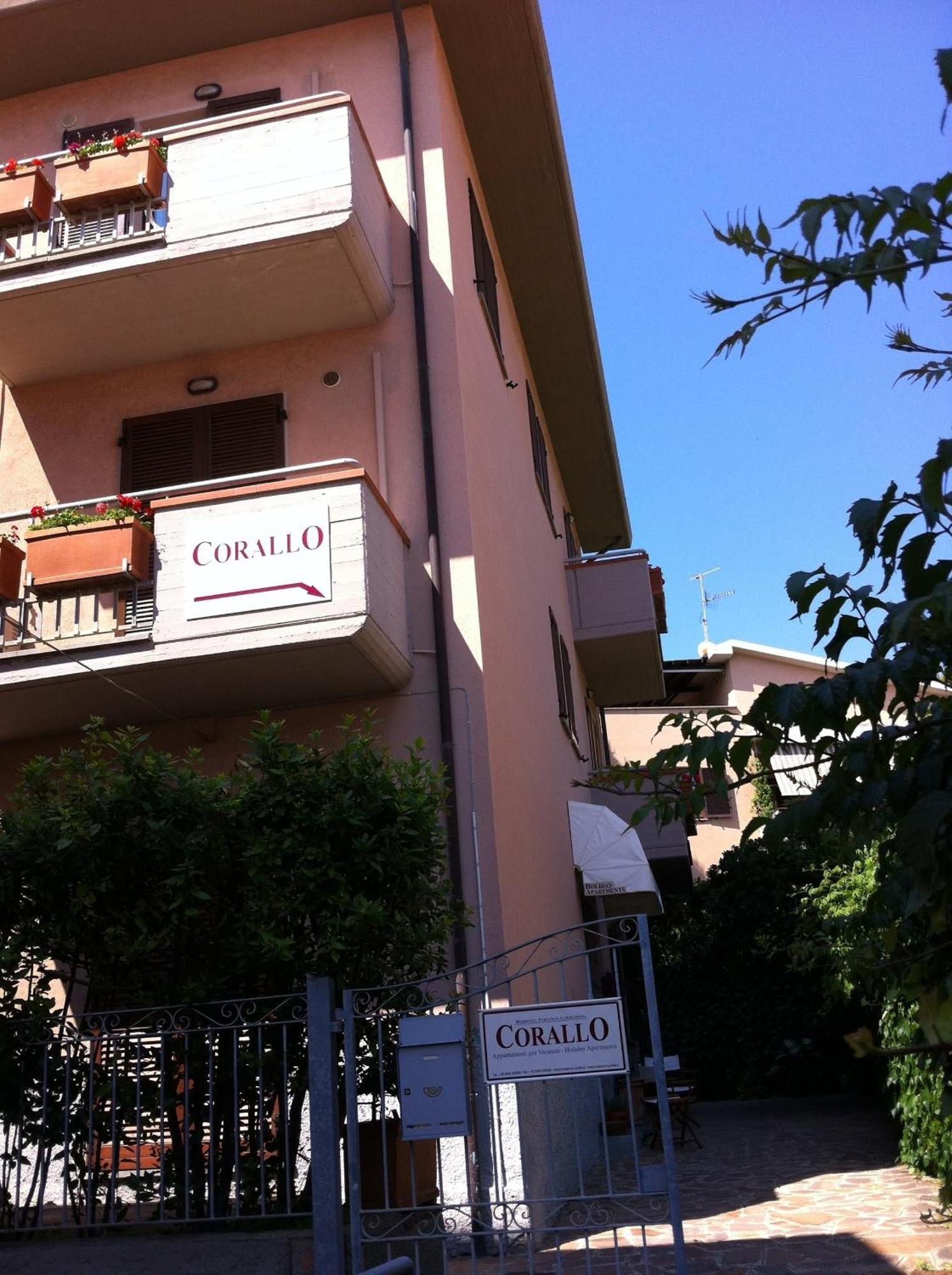 Residenza Turistico Alberghiera Corallo Кастільйоне-делла-Пеская Екстер'єр фото